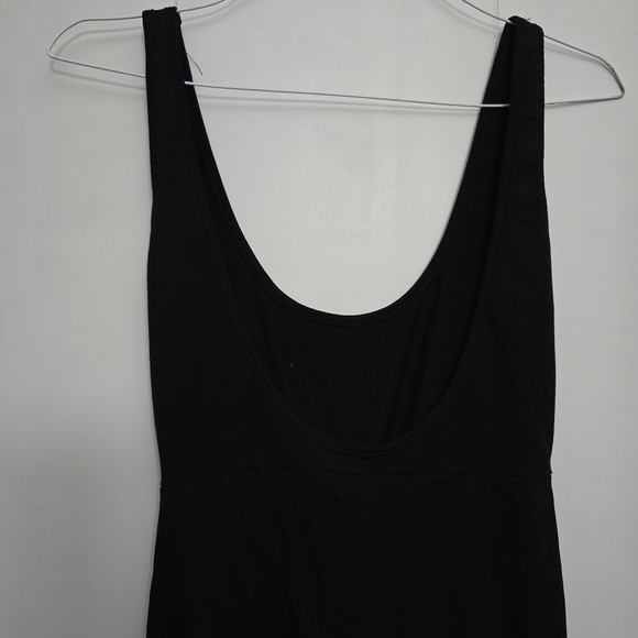 🌴 5/$13 SHEIN Black Jumpsuit - Picture 3 of 3